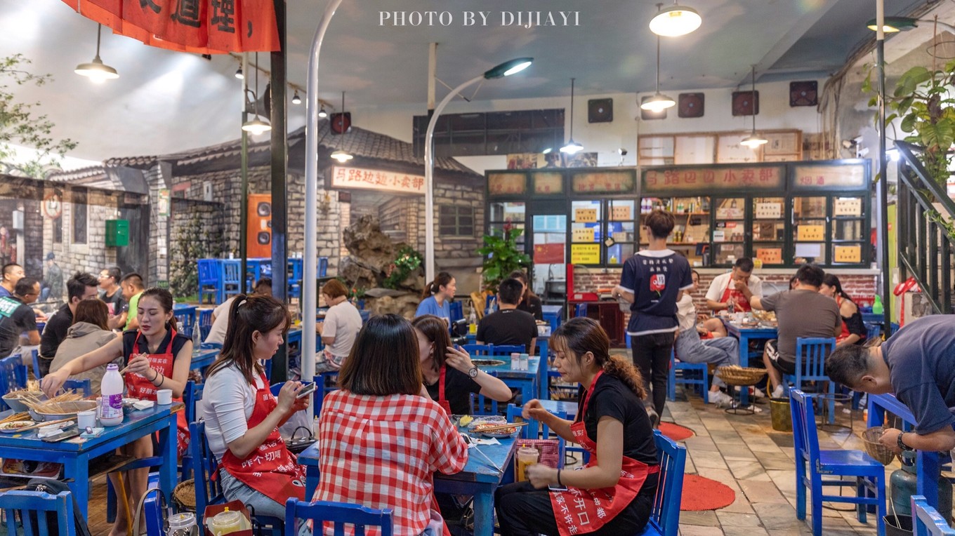 成都人气最旺的网红美食了解一下,成都万年场美食网红店