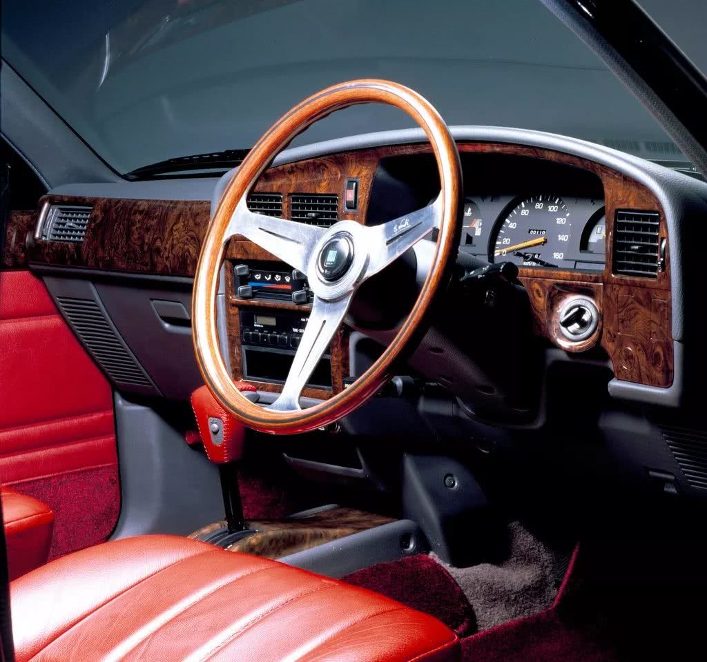 摇滚牛头—9款丰田怪车拾趣