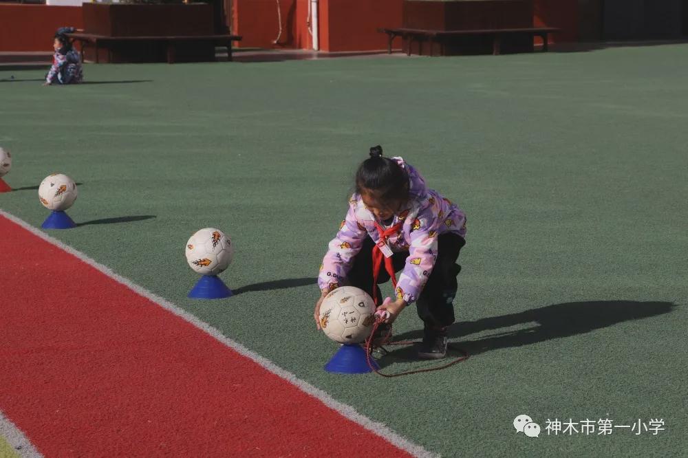 神木第一小学拔河比赛,小学体育优质课简报