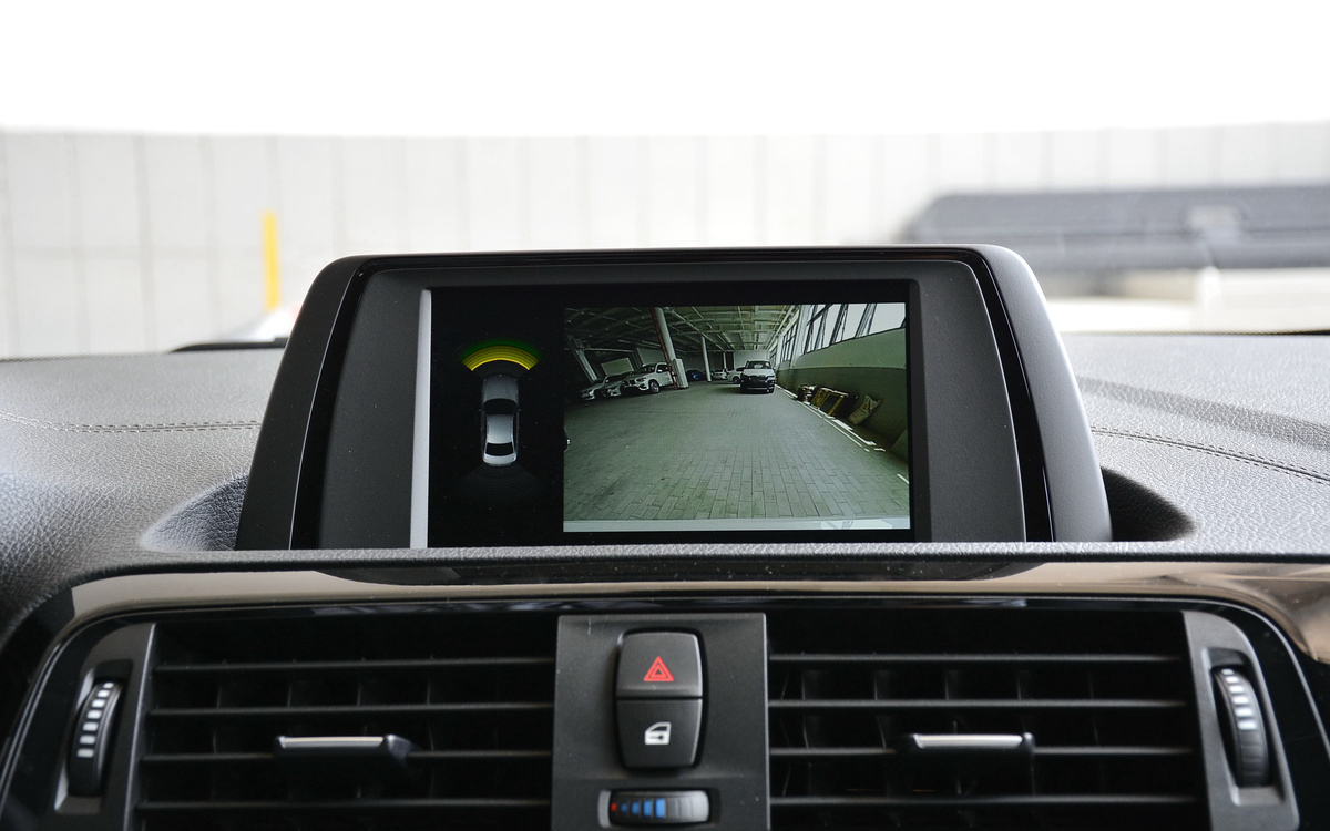 最帅的软顶敞篷4座宝马20万新车,十万能买硬顶两门四座敞篷宝马吗