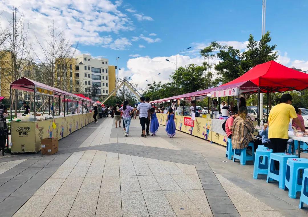大理夜市水果小吃一条街,大理兴盛附近夜市哪里最热闹