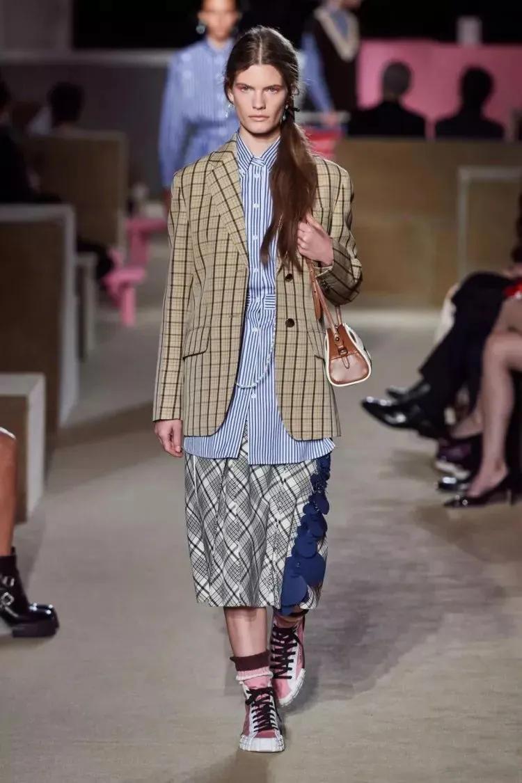 2020百搭黑色帆布鞋,高颜值帆布鞋秋季