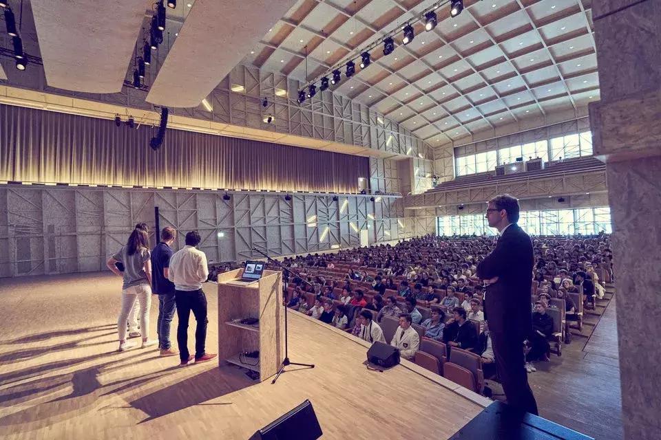 世界最贵贵族学校,世界最贵十大学校