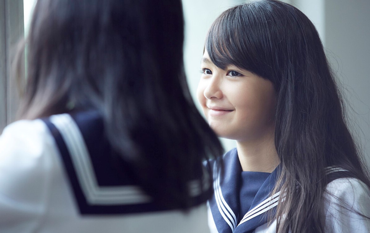 初中女孩跳拉丁舞,初中女生跳拉丁舞