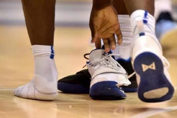 史上最贵一双鞋,世界上最贵两亿的运动鞋