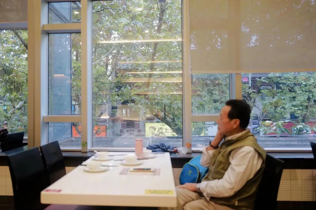 别争了，这条马路才是魔都内卷之王