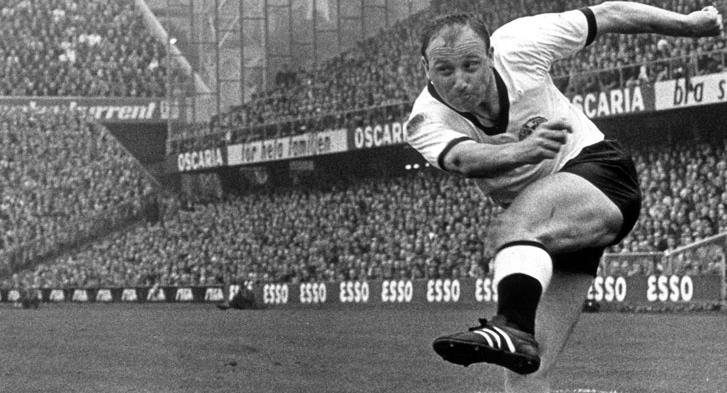 梅罗十大球星,梅罗和贝利谁更强