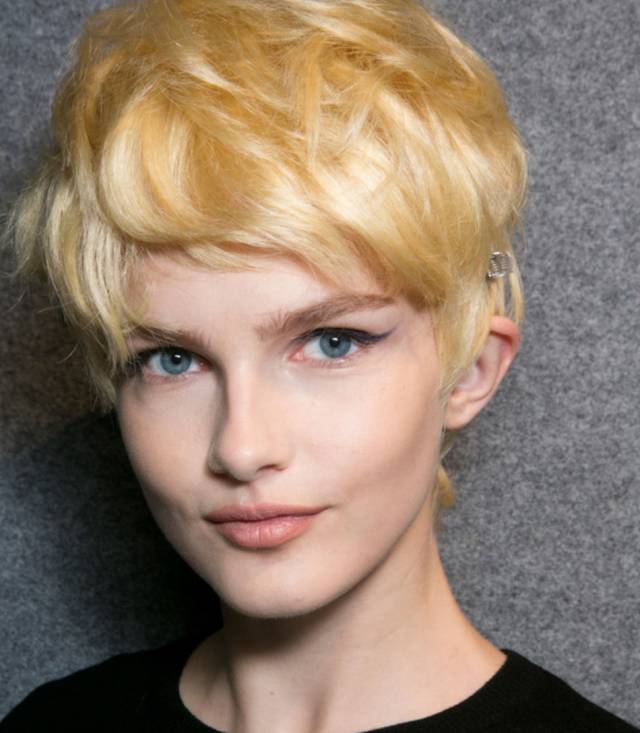 烫头不懂点内情，怎么敢说寄几是老司机