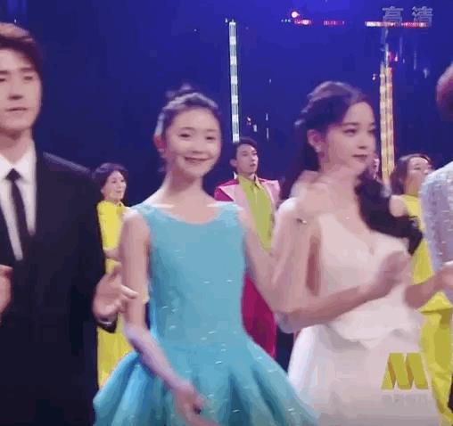 王菲谢霆锋复合回忆坎坷情史,谢霆锋王菲罕见世纪同台