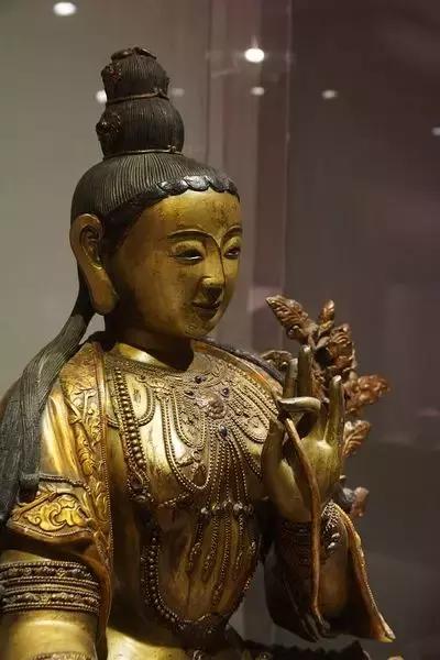 清代铜鎏金佛像的鉴定,清代铜鎏金无量寿佛像