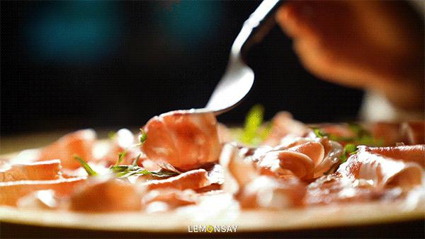 它来了深圳科技有限公司,他来了日本电影