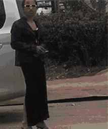 成精了，这家伙居然学会练瑜伽了