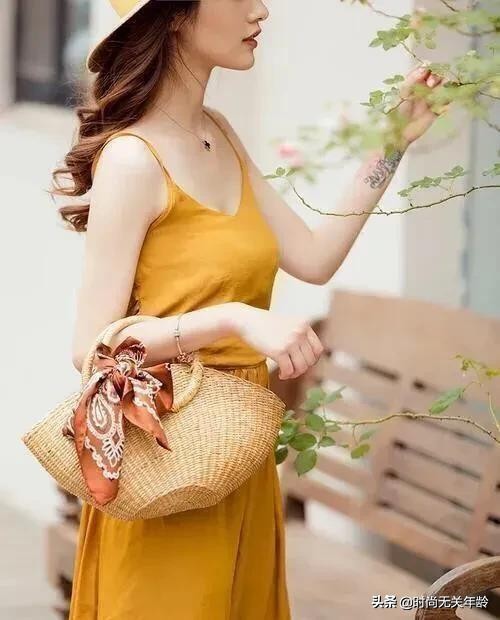 夏季百搭草编包,夏天的包界大咖草编包包