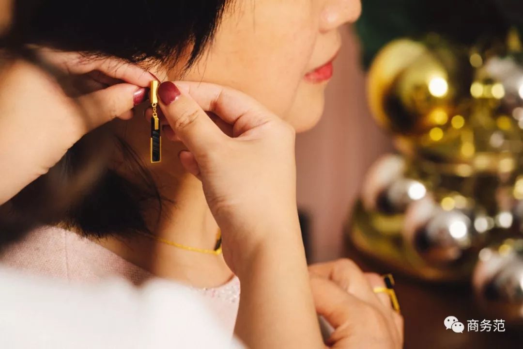 圣诞珠宝哪个牌子好看,圣诞节适合的珠宝