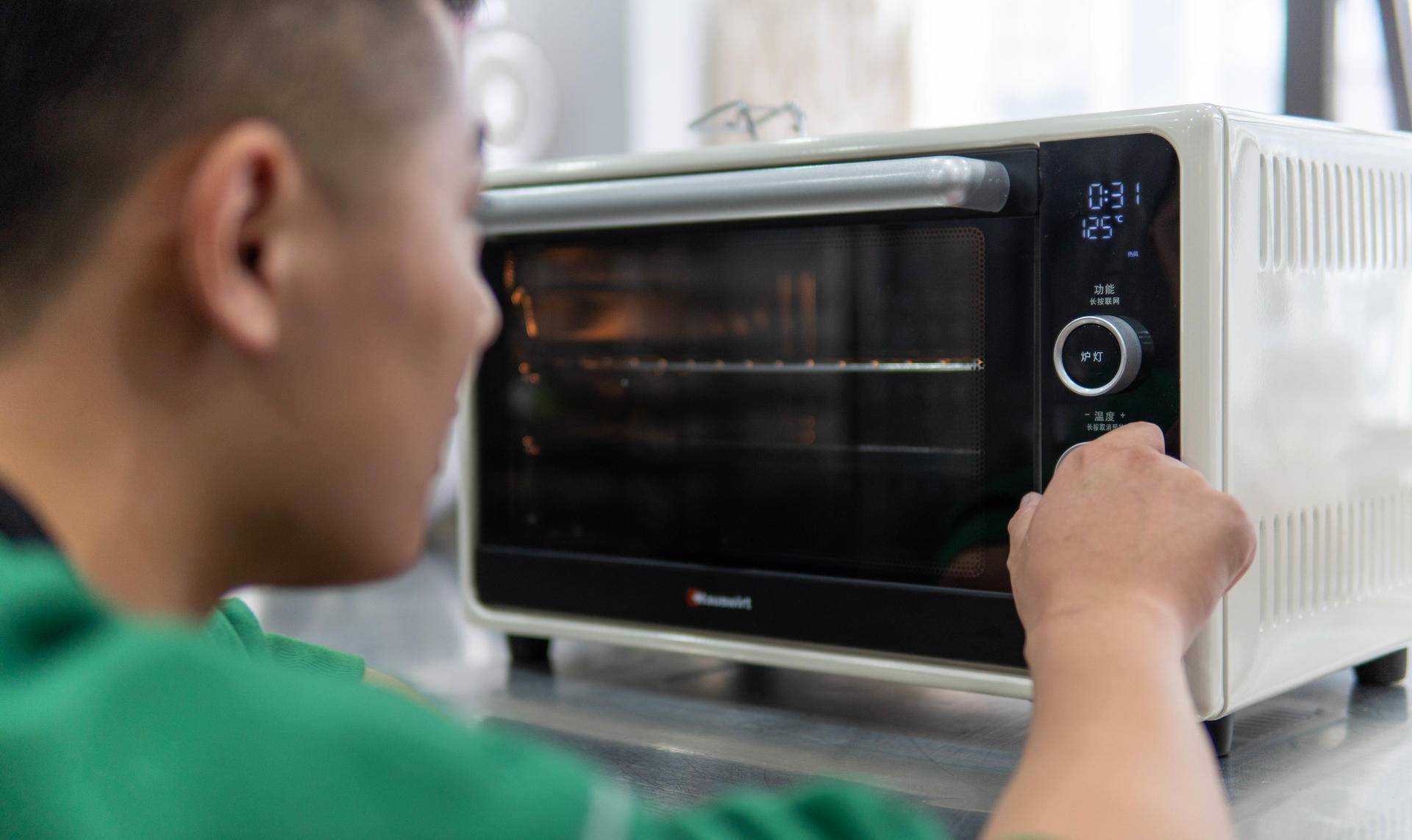 海氏i3烤箱能双层烤吗,海氏烤箱i3和f1哪个好用