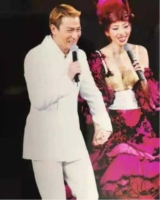 华仔爱你一万年翻唱,华仔爱你一万年