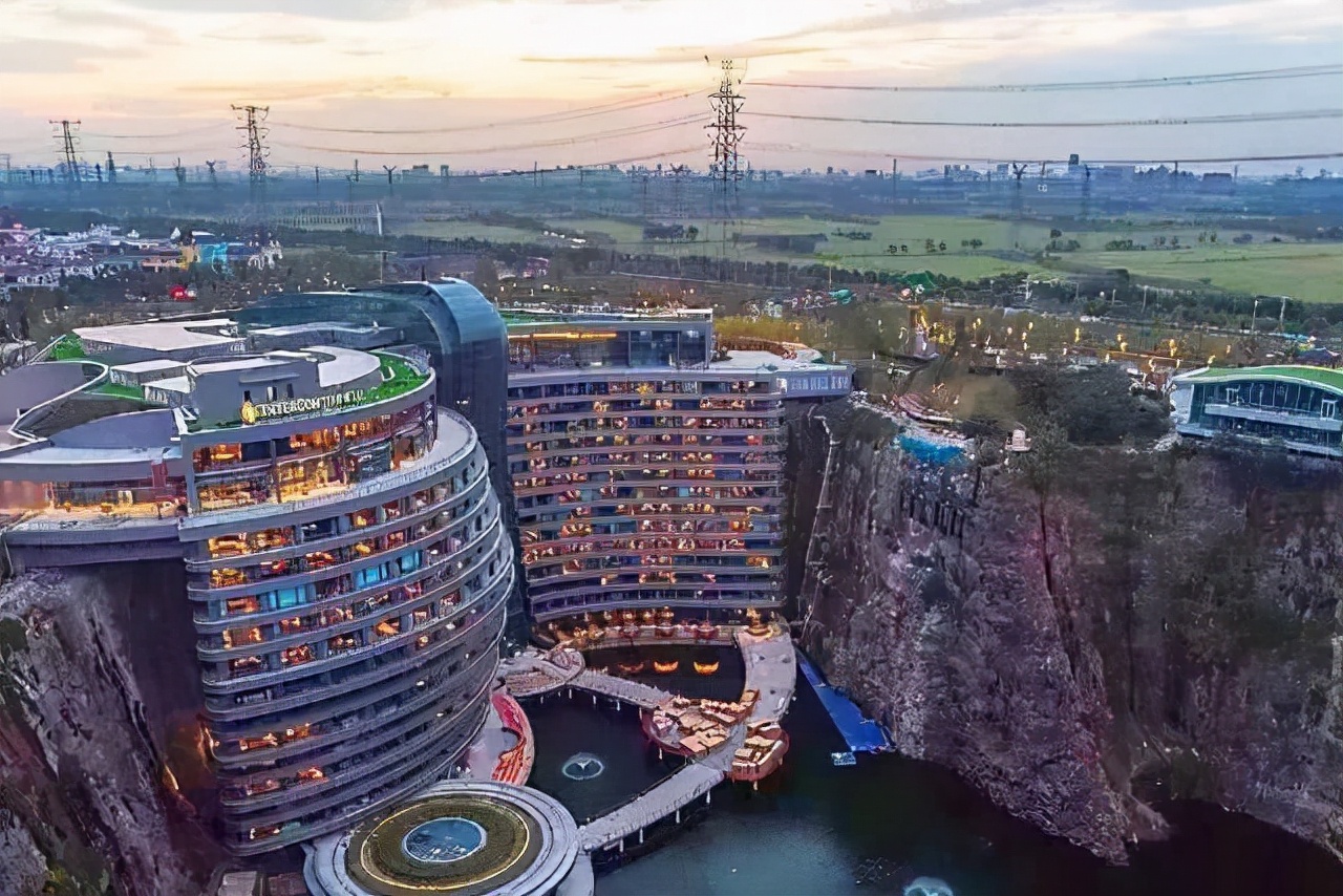 为什么深坑酒店被称为建筑奇迹,惊艳世界的深坑酒店