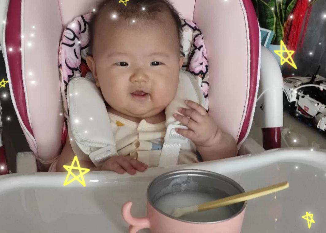 宝宝米粉喂养一文通：吃什么？吃多少？三个问题妈妈要心中有数