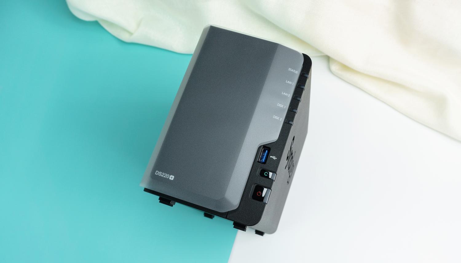 群晖ds220+详细评测,群晖ds220跟绿联dx4600哪个好