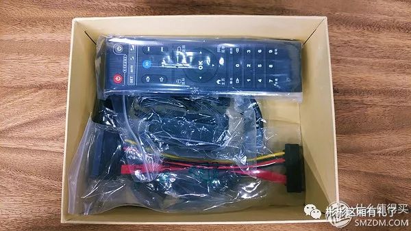 有个闲置硬盘，就可以看4K大片！海美迪Q5Plus*放播**器入手评测