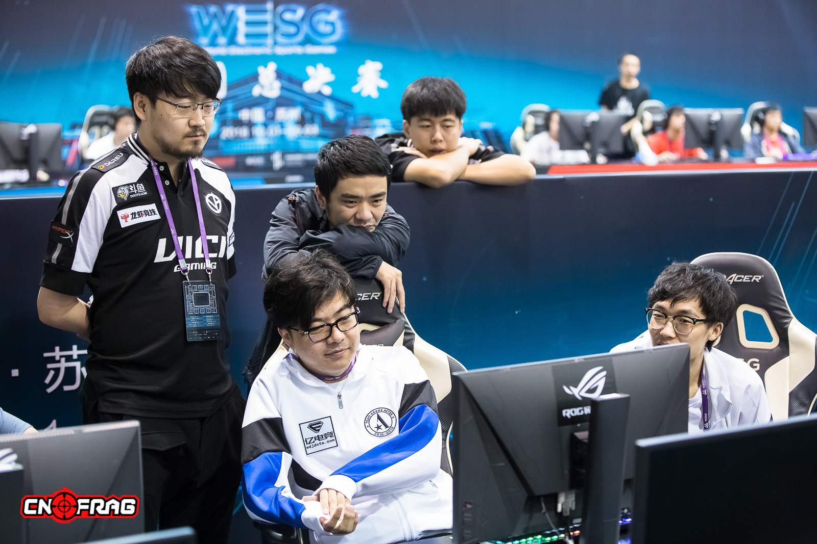 TheYearinPhotos-cnFrag2018年度电竞图片