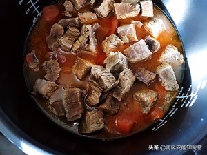 番茄土豆炖牛肉,番茄土豆炖牛肉的做法电饭煲