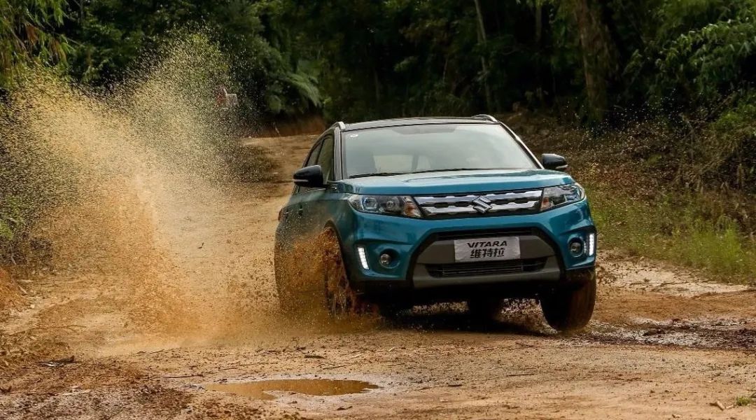 四驱铃木吉姆尼,吉姆尼和铃木维特拉