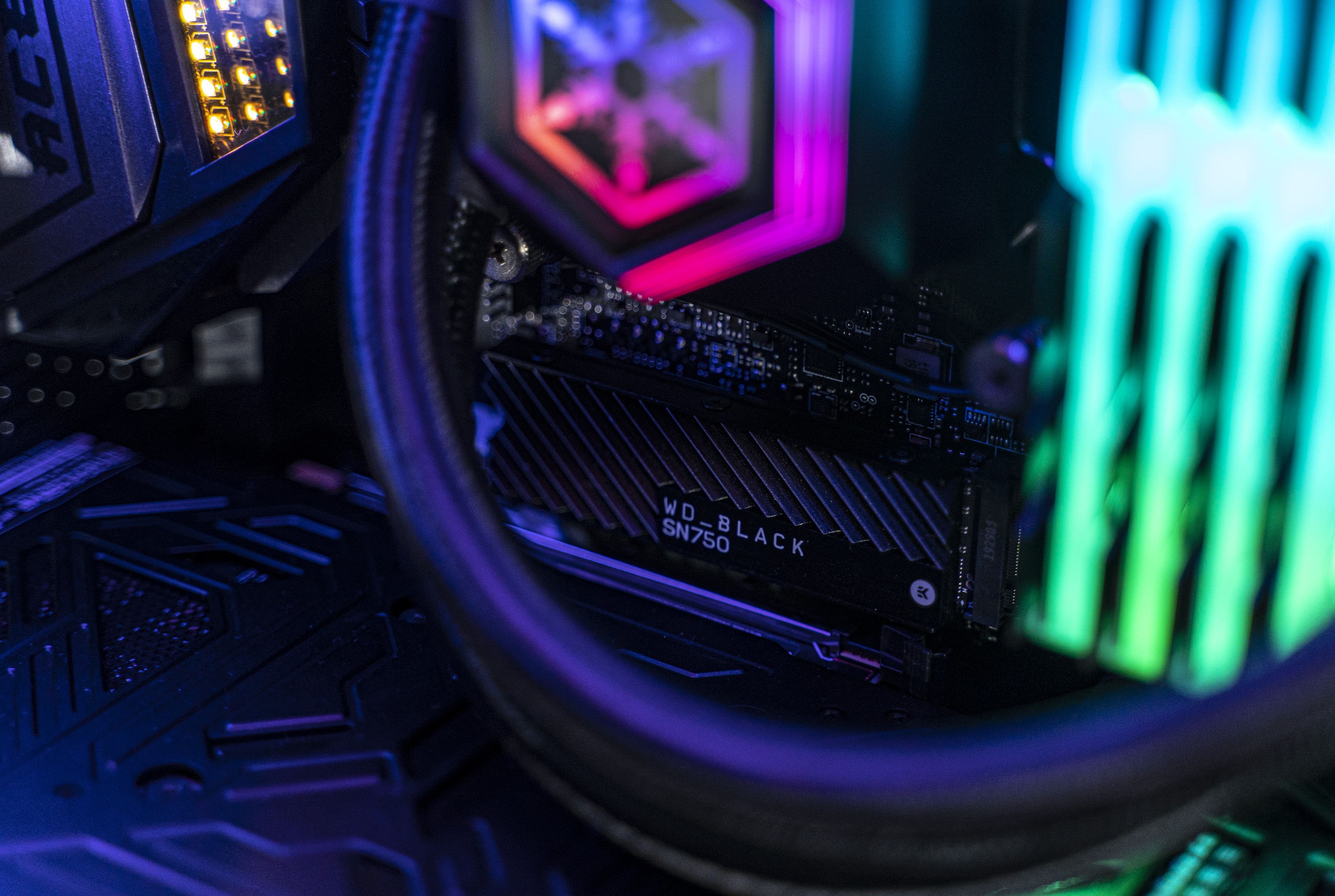 联力鬼斧机箱装机配件推荐,联力鬼斧机箱安装视频