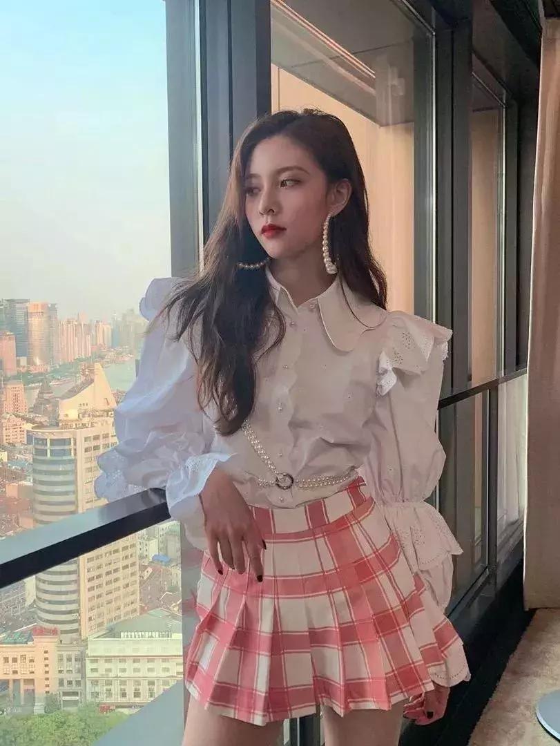 洋气减龄学院风,秋季学院风叠穿甜美穿搭教程来啦