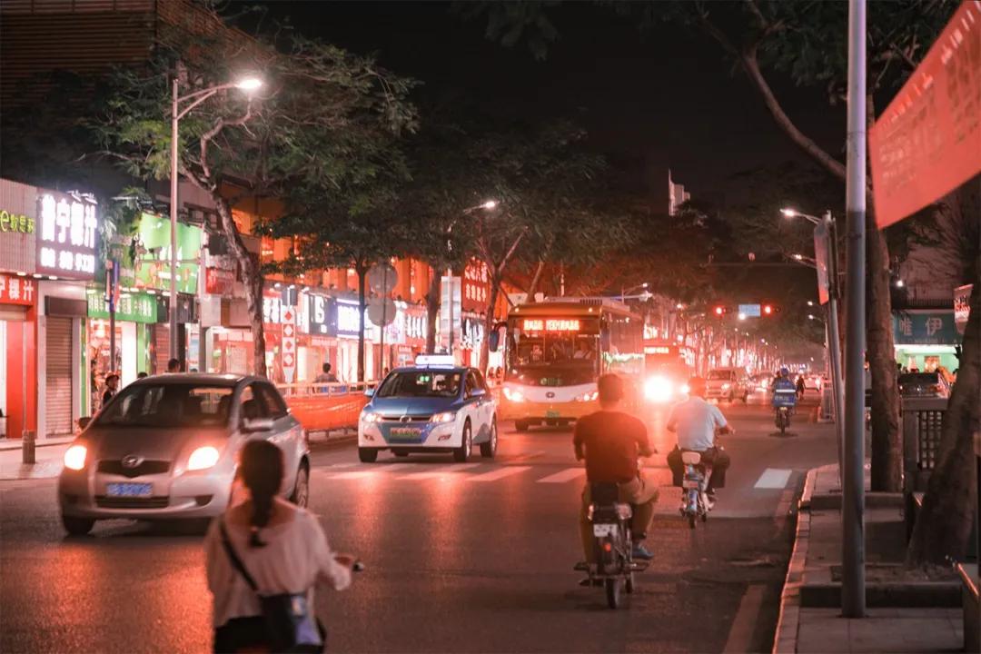 月薪8k想通过你副业赚到一百万,深圳副业税后收入多少