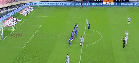 扎哈维连续三个赛季进球超20+富力漂亮足球的最佳代言人