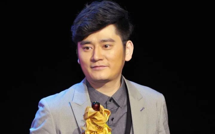 笑了，“钱枫事件”的女主疑似是和ROTK对喷过的“*奶大**雪”…