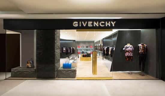 潮流男装品牌未来规划,成熟男装品牌排行前十名