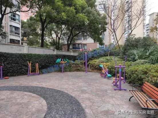 800万买的学区房,800万可以买什么房子