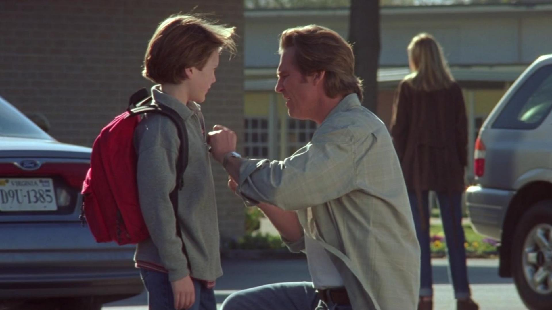 肖申克的救赎男主坐在屋顶的图片,肖申克的救赎男主妻子是谁杀的