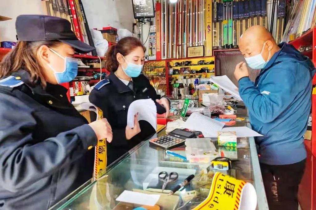 疫情防控暖心执勤,坚守疫情防控点节日慰问暖人心