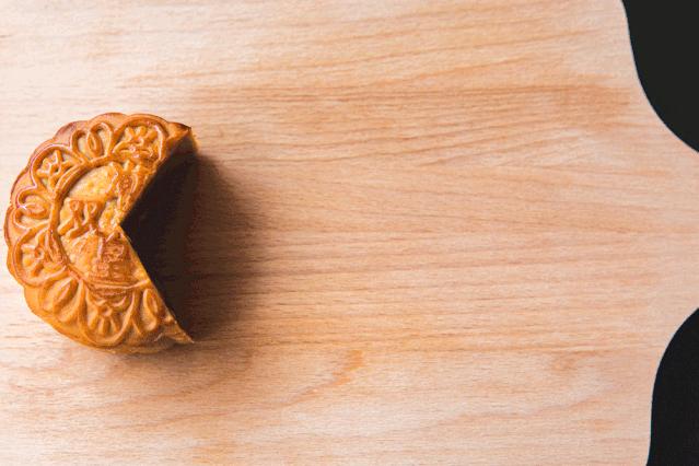 月饼和饼干哪个更健康,月饼怎么吃才健康？官方提示来了