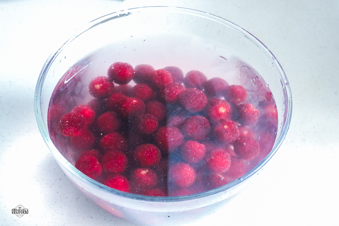 给大家分享清洗杨梅的方法,果农洗杨梅