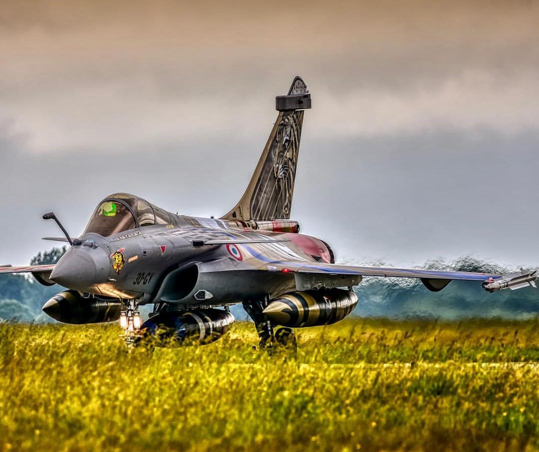 达索阵风战斗机vs布加迪,法国达索阵风