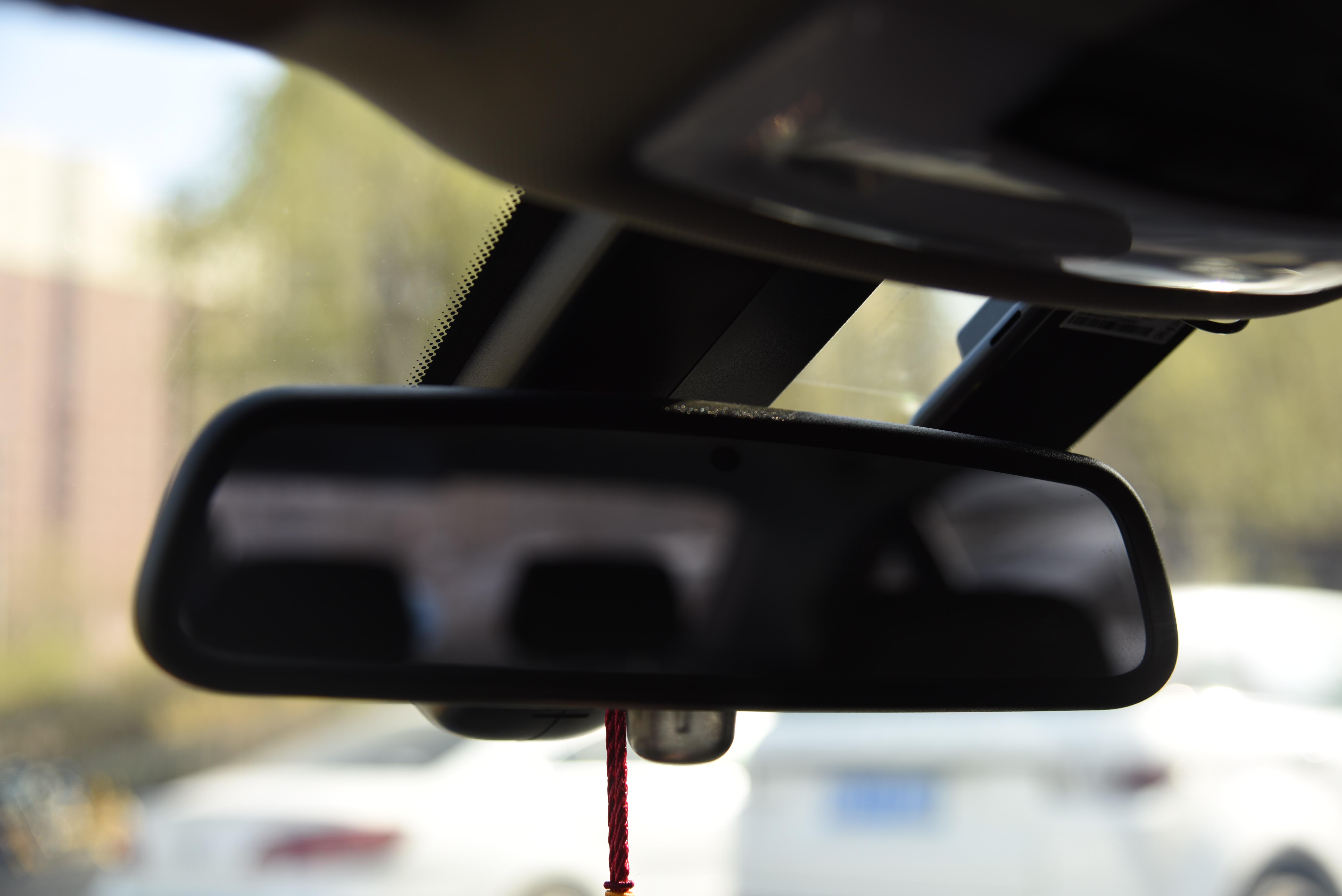 性能最佳的行车记录仪如何选购,如何选购一款好的行车记录仪品牌