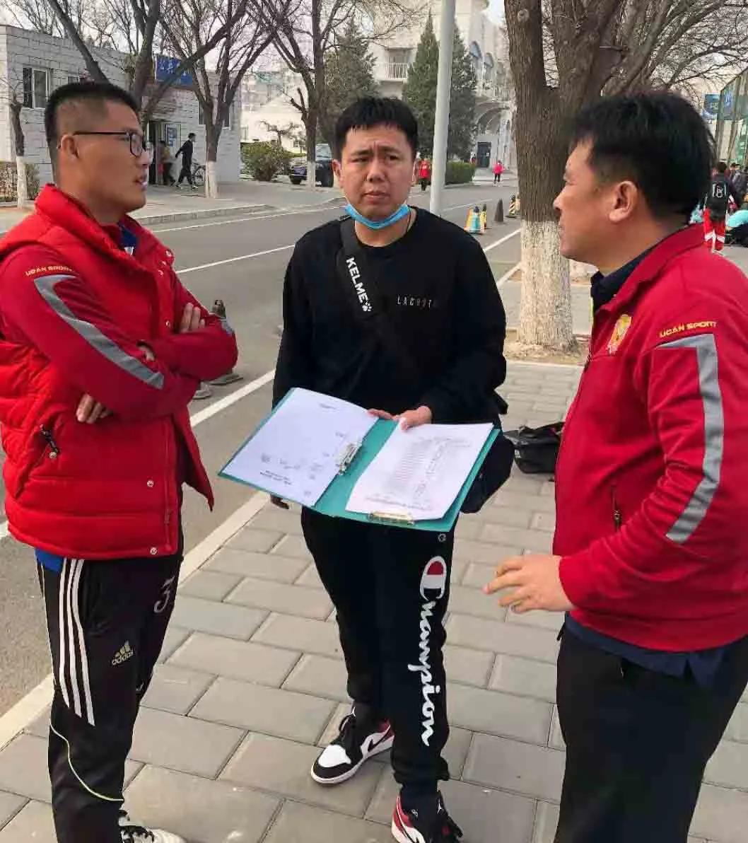 足球老将的故事简介,足球少年的故事