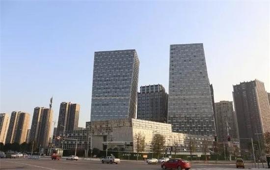 重庆来福士最丑建筑,重庆来福士被评十大最丑建筑