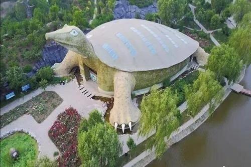 广州恒大“奶奶风”巨土宣传片，看完我裂开了！