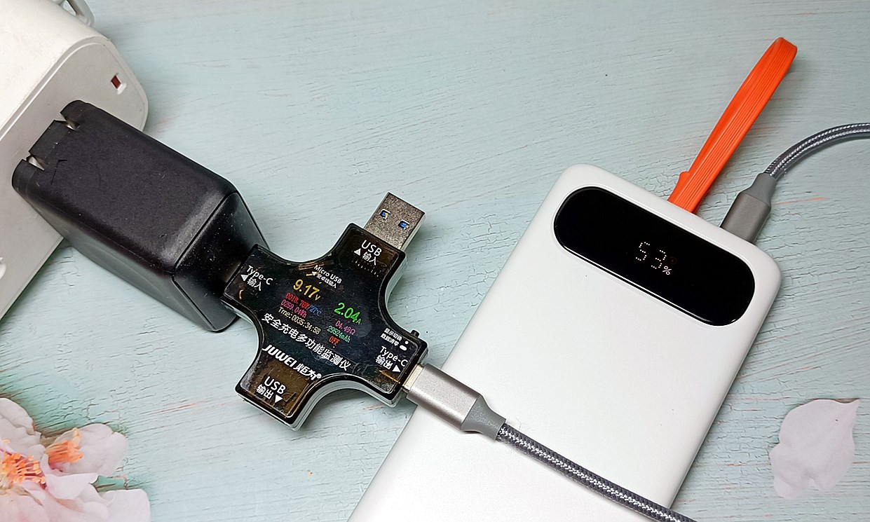 倍思无线快充电源评测,倍思布洛克带线数显快充移动电源