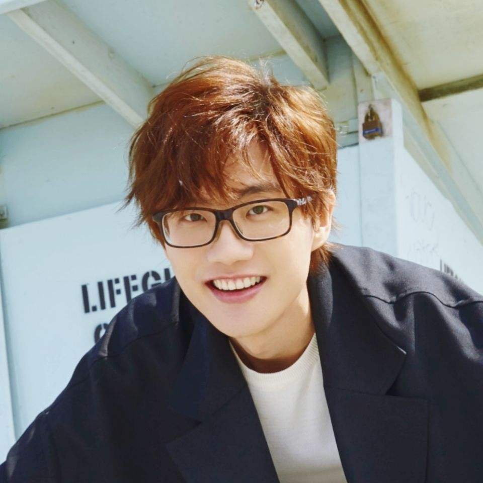 许嵩大学时期写歌,听着许嵩的歌长大的90后