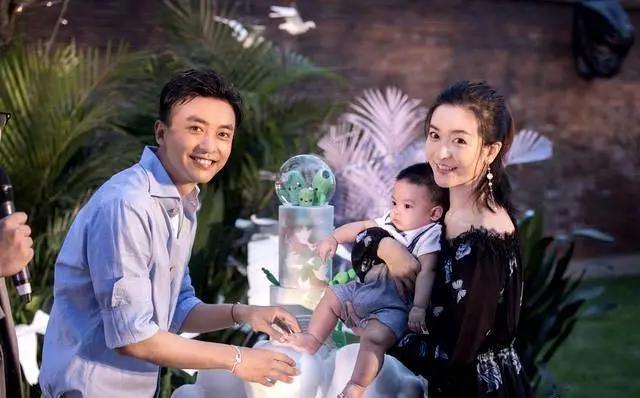 李佳航怒骂键盘侠“我是你爹”！不愧是《爱情公寓》最有种的男人