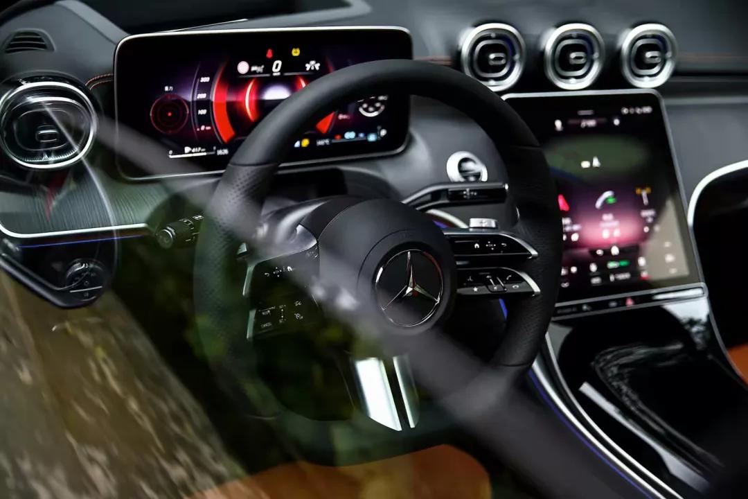 如此迷人,38号车评奔驰c级2022款试驾