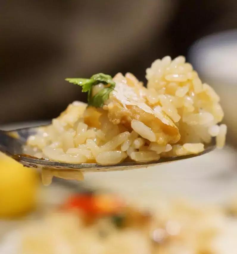 建设街居然开了一家人均40的爆款饭店！全单还可以享用7.8折