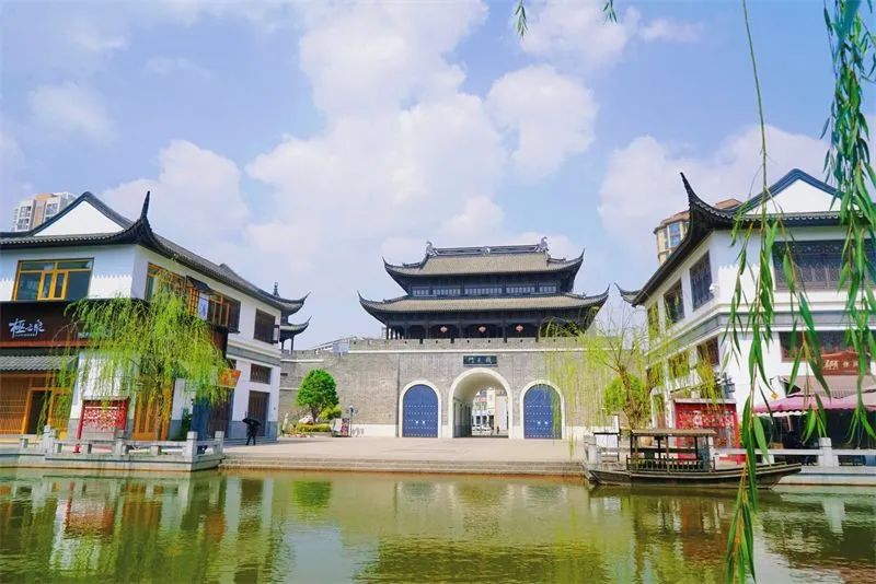 适合去旅游的云南小镇,云南旅游十日游特点小镇