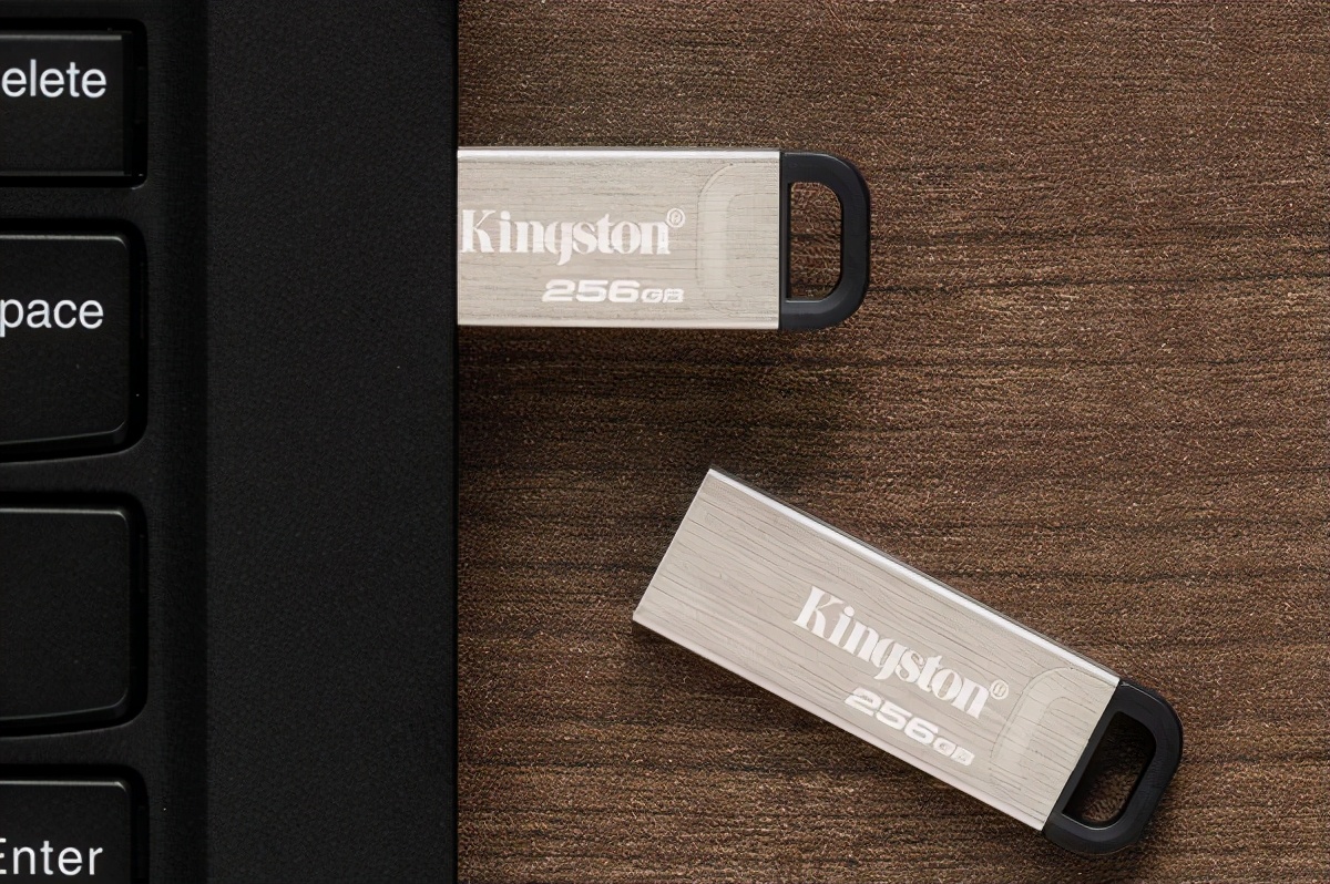 金士顿u盘台湾版,40块的金士顿u盘